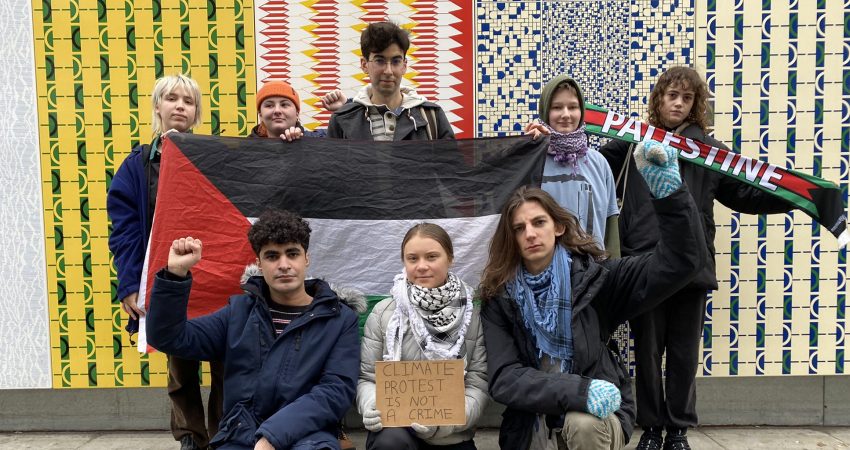 İsveçli iklim aktivisti Greta Thunberg, daha iyi eğitim koşulları talebiyle