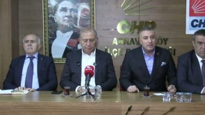 CHP İstanbul İl Başkanı Gürsel Tekin, belediye meclislerindeki başkan vekili