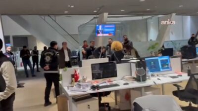 Halk TV’ye kayyım atandı… Kültür Sanat Sen: Gerçeğin sesi karanlığa teslim olmayacak Kültür Sanat-Sen'den, Halk TV’ye kayyım atanmasına ilişkin yapılan açıklamada, müdahalenin