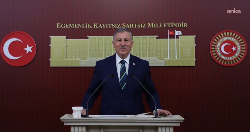 Halk TV’ye kayyım atandı… Selçuk Özdağ: Basına baskı, gazetecilere gözdağı ve muhalefeti susturma girişimleri kabul edilemez Yeni Yol Partisi Grup Başkanvekili Selçuk Özdağ, Halk TV’ye kayyım