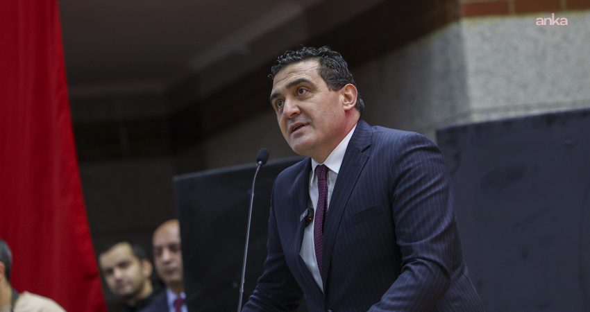 Halk TV’ye kayyım atandı… Ulaş Karasu: “Bu, korku ve vesayet düzeninin açık bir fotoğrafıdır” YENİ Parti Sivas Milletvekili Ulaş Karasu, Halk TV’ye kayyım atanmasına