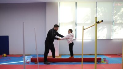 İBB’den engelli bireylere sporla rehabilitasyon desteği: 332 bin 973 seans İstanbul Büyükşehir Belediyesi (İBB) tarafından engelli bireylerin fiziksel kapasitelerini artırmak,