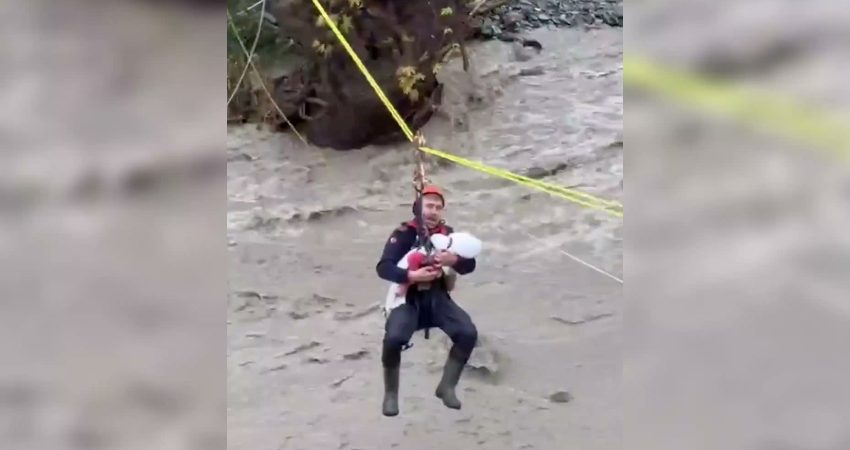 İçişleri Bakanı Mustafa Çiftçi, Sakarya’nın Sapanca ilçesinde sel nedeniyle mahsur