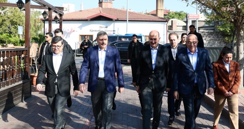 İçişleri Bakanı Mustafa Çiftçi, Bakan Yardımcısı Mehmet Cangir ile birlikte