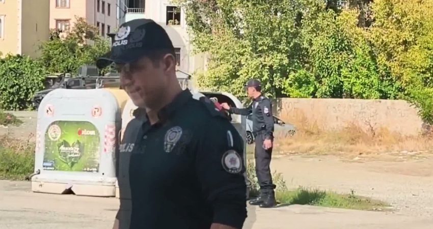 Iğdır’da fünye ile patlatılan şüpheli valiz boş çıktı Iğdır’da güvenlik güçlerince fünye ile kontrollü şekilde patlatılan şüpheli valiz