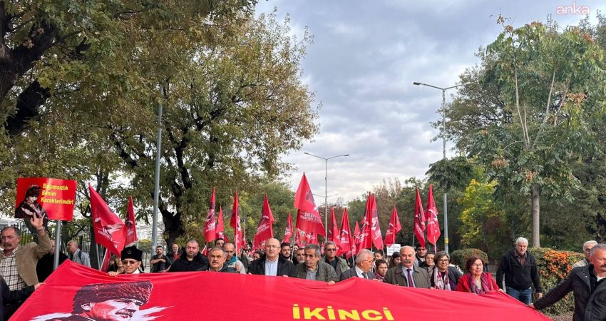 Kendilerini "İkinci Kuvayımilliyeciler" olarak tanımlayan bir grup aydın, akademisyen, sanatçı