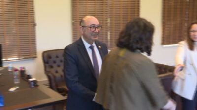 İrlanda Cumhuriyeti’nin Türkiye Büyükelçisi Clare Brosnan, İzmir Büyükşehir Belediyesi’ni ziyaret