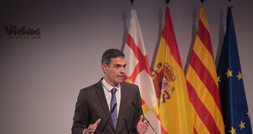 İspanya Başbakanı Pedro Sanchez, parlamentoyu feshederek 29 Kasım’da erken genel