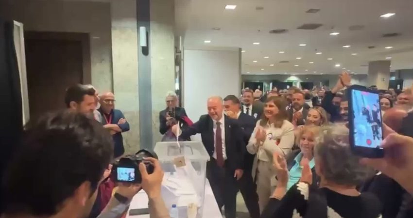 İstanbul Barosu’nun 128. Olağan Genel Kurulu’nda başkanlık için Haliç Kongre