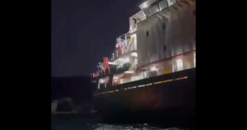 İstanbul Boğazı'nda, Bulgaristan’dan İtalya’ya seyir halindeyken makine arızası nedeniyle Kanlıca