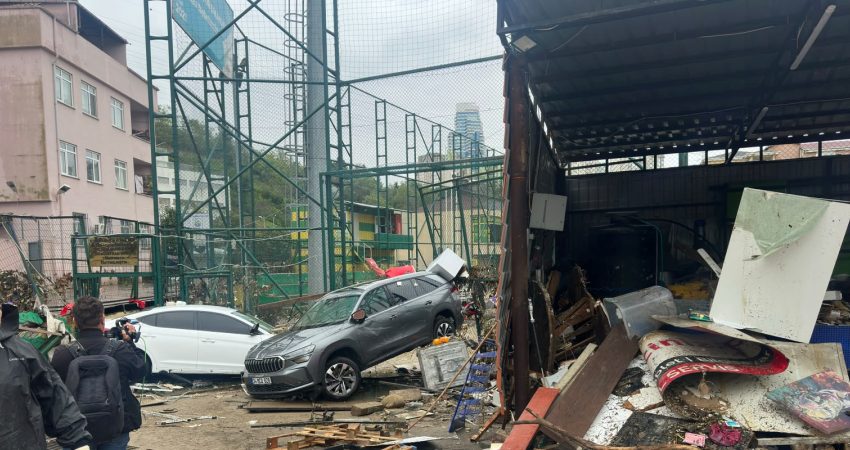 İstanbul Valiliği, Kağıthane Sadabat Parkı yanında bir kişinin cansız bedenin
