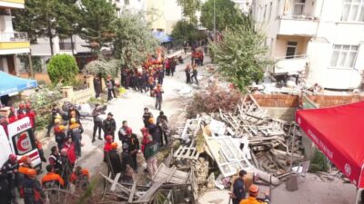 Maltepe Cevizli'de ilk üç katı çöken, diğer katları da yıkılma