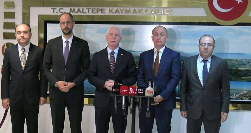 İstanbul Valisi Davut Gül, Maltepe'de çöken Kardeşler Apartmanı'nda hayatını kaybeden