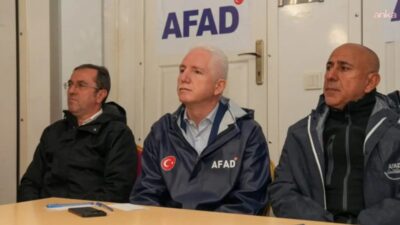 İstanbul Valisi Davut Gül, selden zarar gören Ayazağa’daki incelemesinin ardından