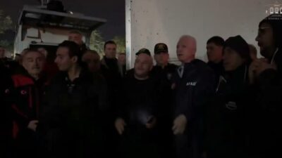 İstanbul Valisi Davut Gül, selden etkilenen Sarıyer Ayazağa’da arama kurtarma,
