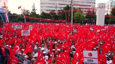  İYİ Parti, Cumhuriyet'in 103'üncü yılına ilişkin, "103 yıl önce yakılan