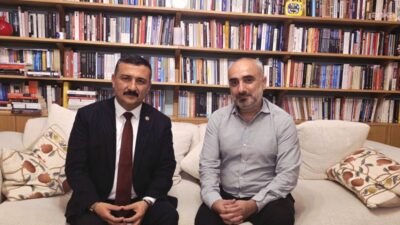 İYİ Parti Bursa Milletvekili Selçuk Türkoğlu, elektronik kelepçeyle ev hapsinde
