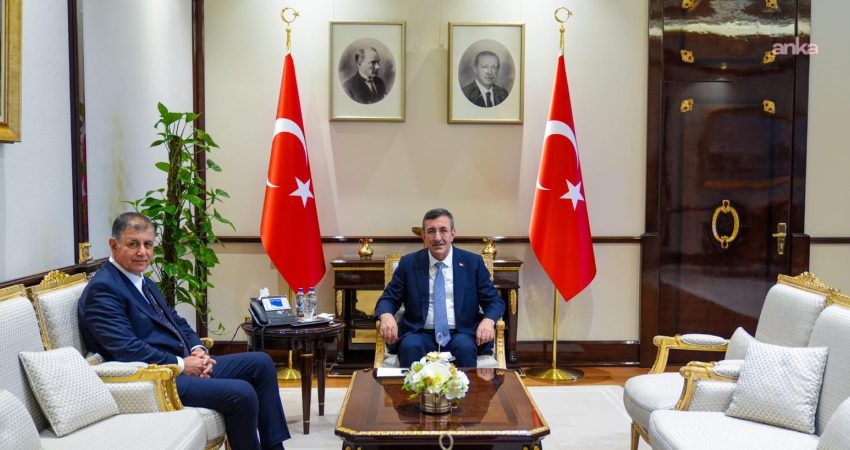 İzmir Büyükşehir Belediye Başkanı Tugay, Ankara’da çeşitli temaslarda bulundu İzmir Büyükşehir Belediye Başkanı Cemil Tugay, Ankara’da, Cumhurbaşkanı Yardımcısı Cevdet