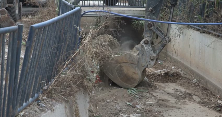 İzmir Büyükşehir Belediyesi’nde kış hazırlıkları başladı İzmir Büyükşehir Belediyesi İZSU Genel Müdürlüğü, turizm mevsiminin sona ermesinin