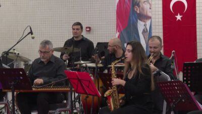 İzmir Büyükşehir Belediyesi tarafından kentin kültür-sanat yaşamına kazandırılan Smyrna Ensemble,