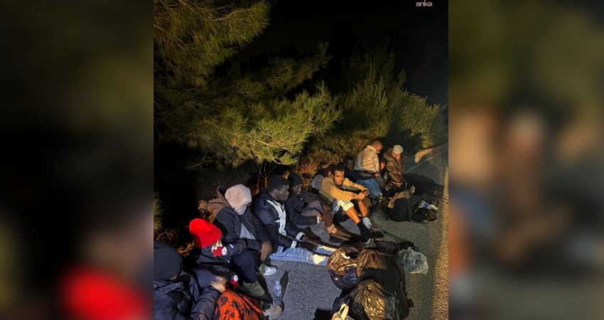 İzmir’de 16 düzensiz göçmen yakalandı İzmir'de deniz yoluyla yurt dışına düzensiz göçmen kaçışını organize eden