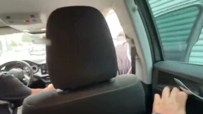 İzmir'in Buca ilçesinde polisin bir depoya düzenlediği operasyonda 23 bin