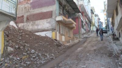 İzmir Büyükşehir Belediyesi tarafından yapımı sürdürülen ve Türkiye’nin belediye kaynaklarıyla