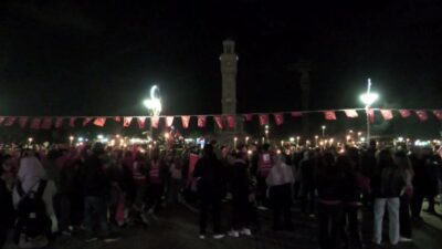 İzmir'de, Cumhuriyet'in ilanının 103'üncü yıl dönümü, fener alayı, dron ve