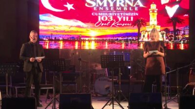 İzmir Büyükşehir Belediyesi bünyesinde faaliyet gösteren Smyrna Ensemble, Cumhuriyet’in 103’üncü