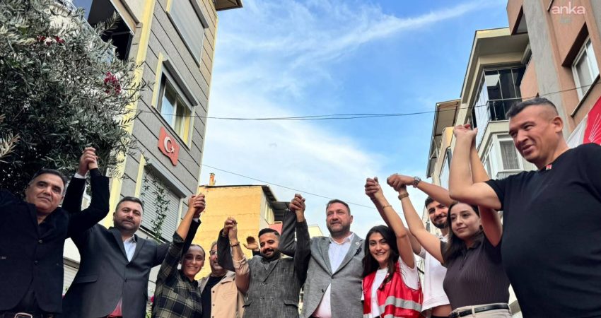 İzmir'de, aralarında YENİ Parti Buca kurucu ilçe yöneticilerinin de bulunduğu