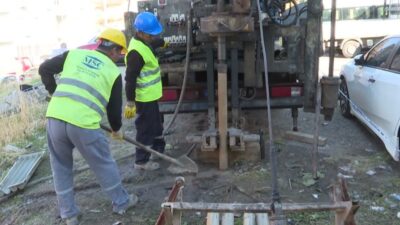  İzmir Büyükşehir Belediye Başkanı Cemil Tugay’ın öncülüğünde, kenti depreme karşı