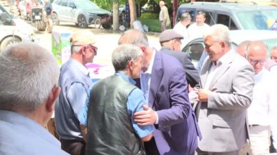 İzmir Büyükşehir Belediye Başkanı Cemil Tugay’ın Kiraz’ın Umurlu Mahallesi ziyareti