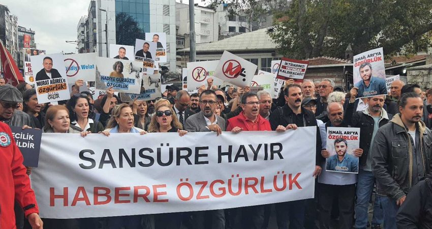 Kadıköy’de “Sansür’e Hayır, Habere Özgürlük” yürüyüşü: “Foncular dışarda, gazeteciler içerde” Basın meslek örgütleri son dönemde hız kazanan gazetecilere yönelik gözaltı,