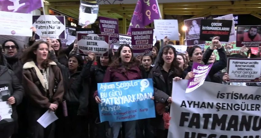 Kadınlar, annesi Fatma Nur Çelik ile birlikte şüpheli bir şekilde