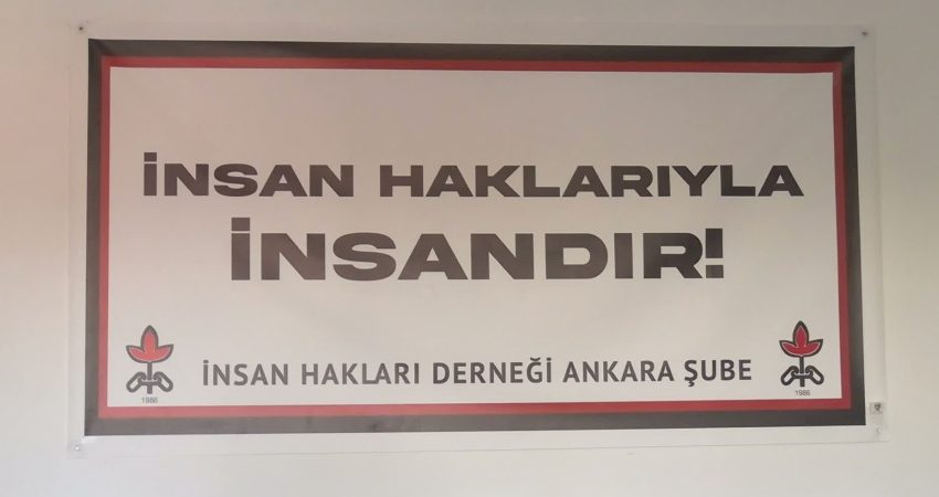 Kaos GL avukatları: “Tüm tutuklular serbest bırakılsın” Kaos GL avukatları tarafından derneğin yöneticileri, hak savunucuları ve gazetecilerin