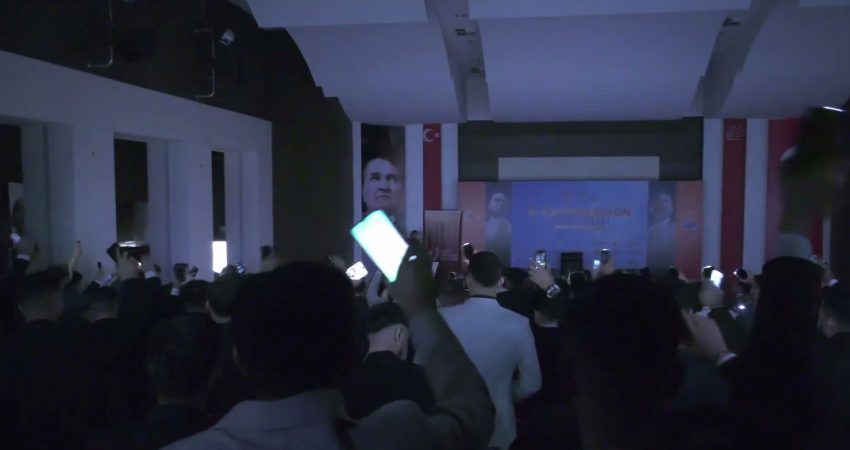 Kemal Kılıçdaroğlu: “AK Parti’yi de arındıracağız, diğer partileri de arındıracağız” CHP Genel Başkanı Kemal Kılıçdaroğlu, CHP'nin bir arınma dönemi yaşadığını