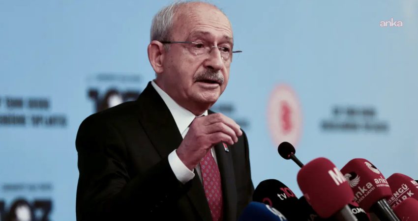 CHP Genel Başkanı Kemal Kılıçdaroğlu, Mersin Büyükşehir Belediye Başkanı Vahap