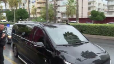CHP Genel Başkanı Kemal Kılıçdaroğlu, Mersin Büyükşehir Belediye Başkanı Vahap
