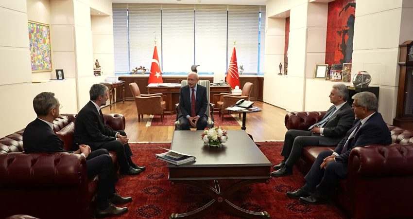 Kemal Kılıçdaroğlu, TÜSİAD Yönetim Kurulu Başkanı ile görüştü CHP Genel Başkanı Kemal Kılıçdaroğlu, TÜSİAD Yönetim Kurulu Başkanı Ozan