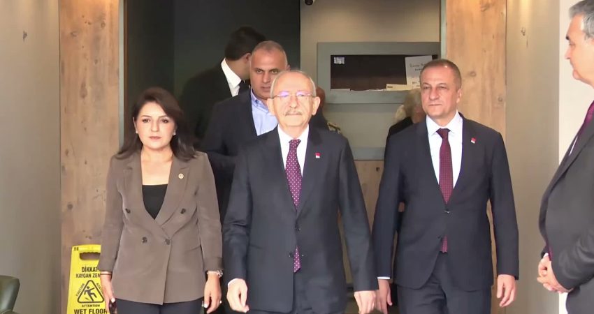 CHP Genel Başkanı Kemal Kılıçdaroğlu, dün gözaltına alınan Mersin Büyükşehir