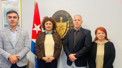 KESK Eş Genel Başkanı Ayfer Koçak ve beraberindeki heyet, Küba