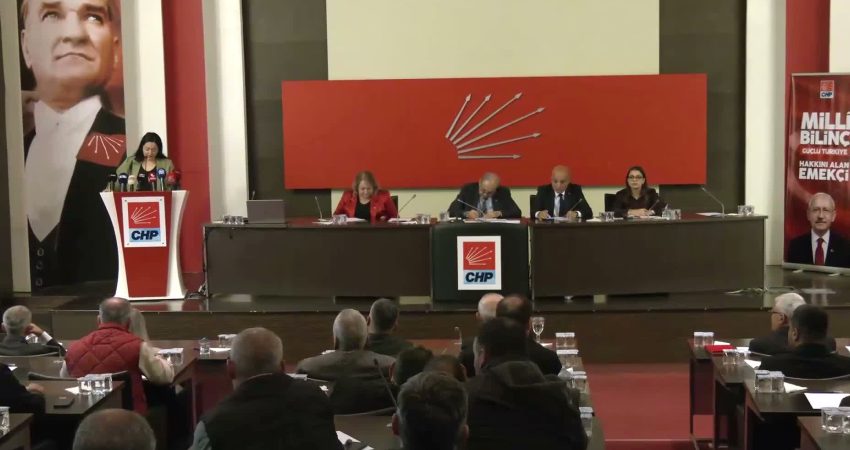 CHP Genel Başkanı Kemal Kılıçdaroğlu, staj ve çıraklık mağdurları ile bir