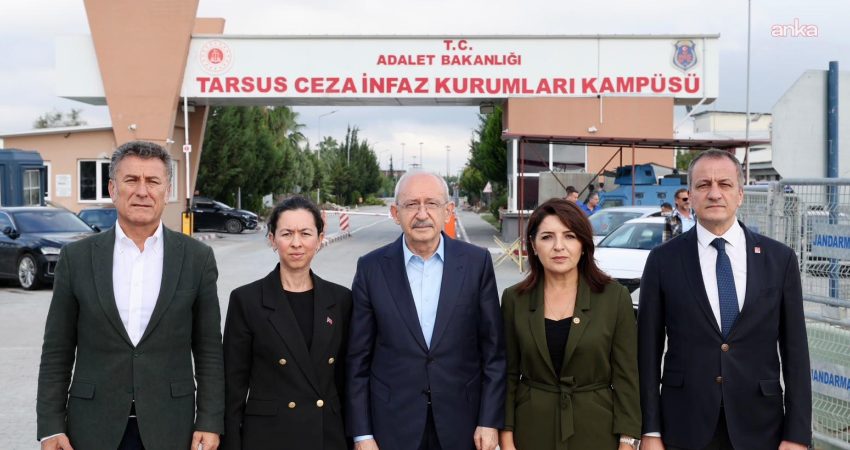 CHP Genel Başkanı Kemal Kılıçdaroğlu, Tarsus Cezaevinde tutuklu bulunan Mersin