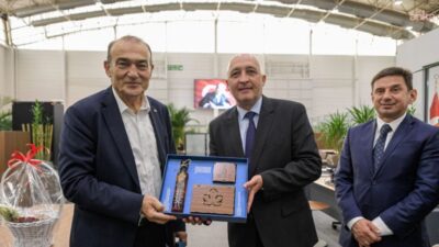 İzmir’in kardeş şehri Kırcaali’nin Belediye Başkanı Erol Mümün, İzmir Büyükşehir