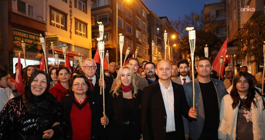 Kırıkkale Belediyesi tarafından 29 Ekim Cumhuriyet Bayramı dolayısıyla düzenlenen fener