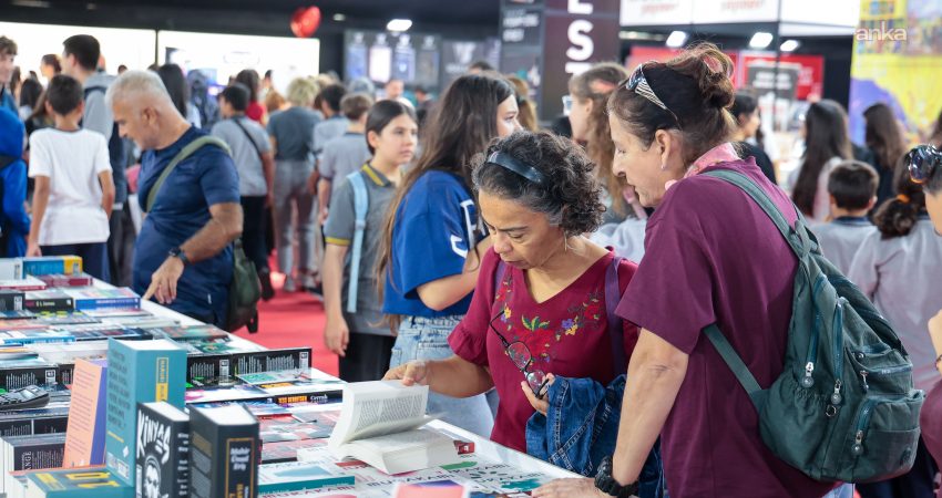 Kitap tutkunları Antalya Kitap Fuarı’nda buluşuyor Antalya Büyükşehir Belediyesi’nin ev sahipliğinde bu yıl 16’ncısı düzenlenen Antalya