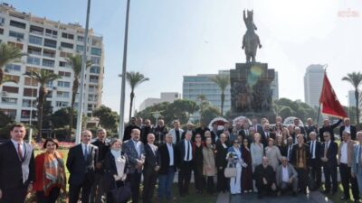 19 Ekim Muhtarlar Günü dolayısıyla Cumhuriyet Meydanı’nda düzenlenen törene katılan