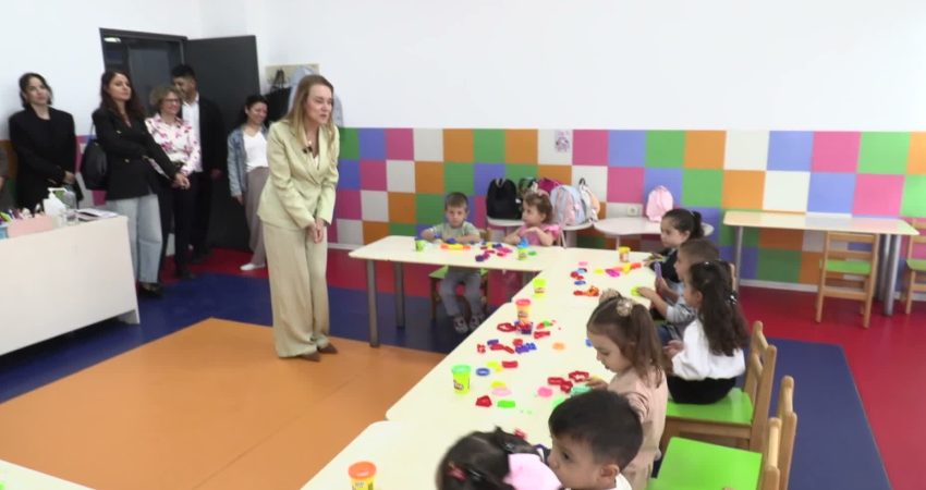 Konak’ta 358 çocuğa ücretsiz hizmet: “Mutlu Çocuklar Oyun Evleri” Konak Belediye Başkanı Nilüfer Çınarlı Mutlu, ücretsiz hizmet veren Mutlu
