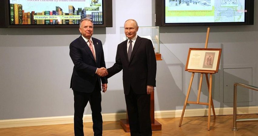 Kremlin: Rusya, Ukrayna barış görüşmelerine yeniden katılmaya hazır Kremlin, Rusya’nın Ukrayna’daki savaşın sona erdirilmesine yönelik ABD ve Ukrayna