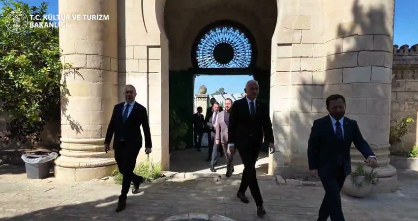 Kültür ve Turizm Bakanı Mehmet Nuri Ersoy, turizmde uluslararası iş